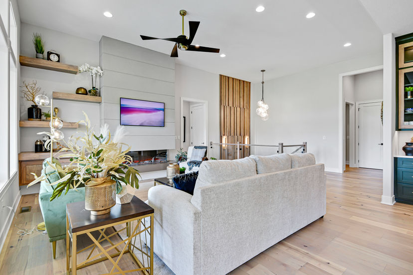 Pauli Homes — 9457 Aurora St
