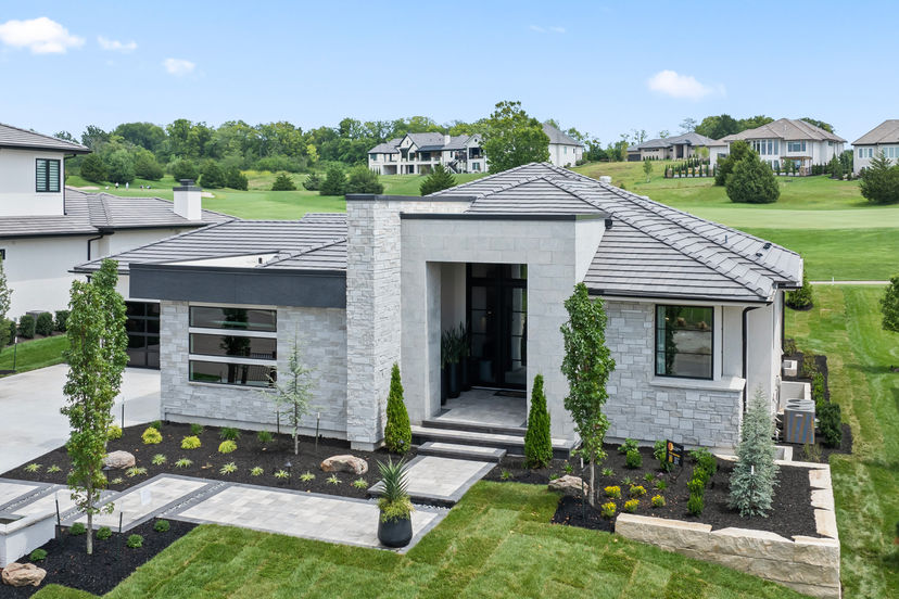 Willis Custom Homes, Inc. — 15923 Glenfinnan Way