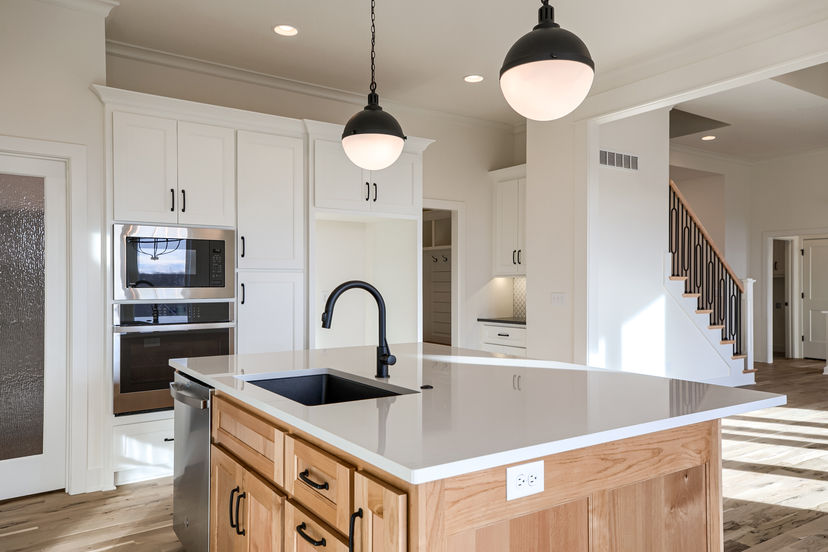 Symphony Homes, LLC — 11552 S Roundtree St