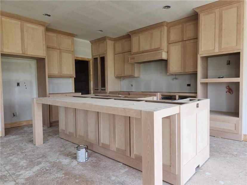 Dreams & Design Building — 4240 Aspen Dr