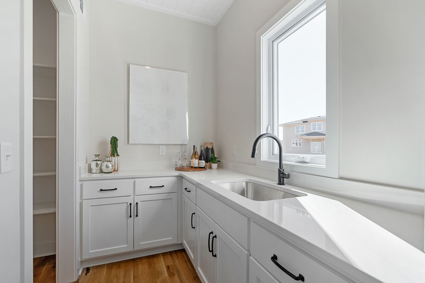 DCB Homes, LLC — 9252 Saddletop St