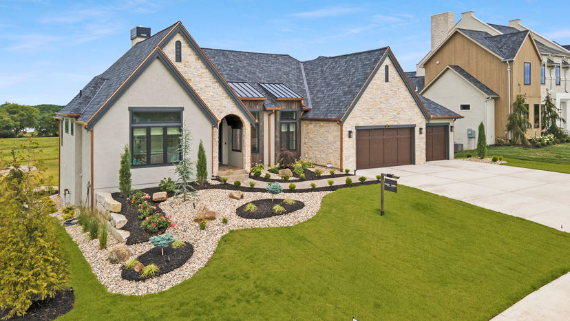 Owen Homes LLC — 8512 N Booth Ave
