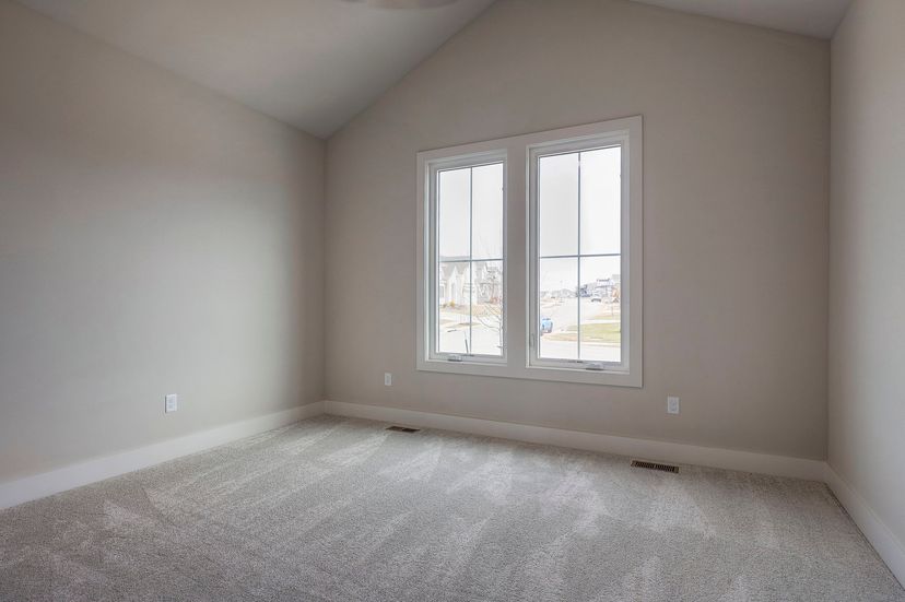 Roeser Homes — 17210 S Hall St