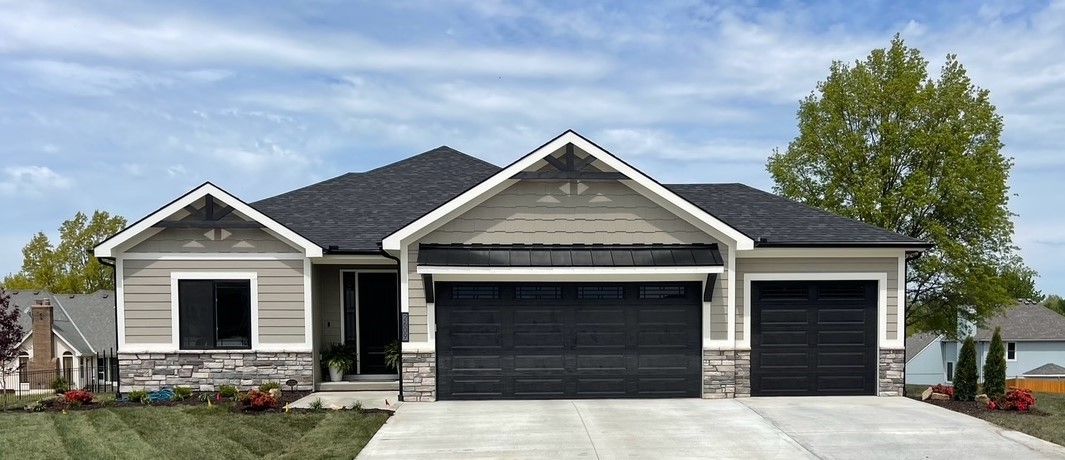 Dave Richards Homebuilding, Inc. — 2347 NE Skopelos Ct