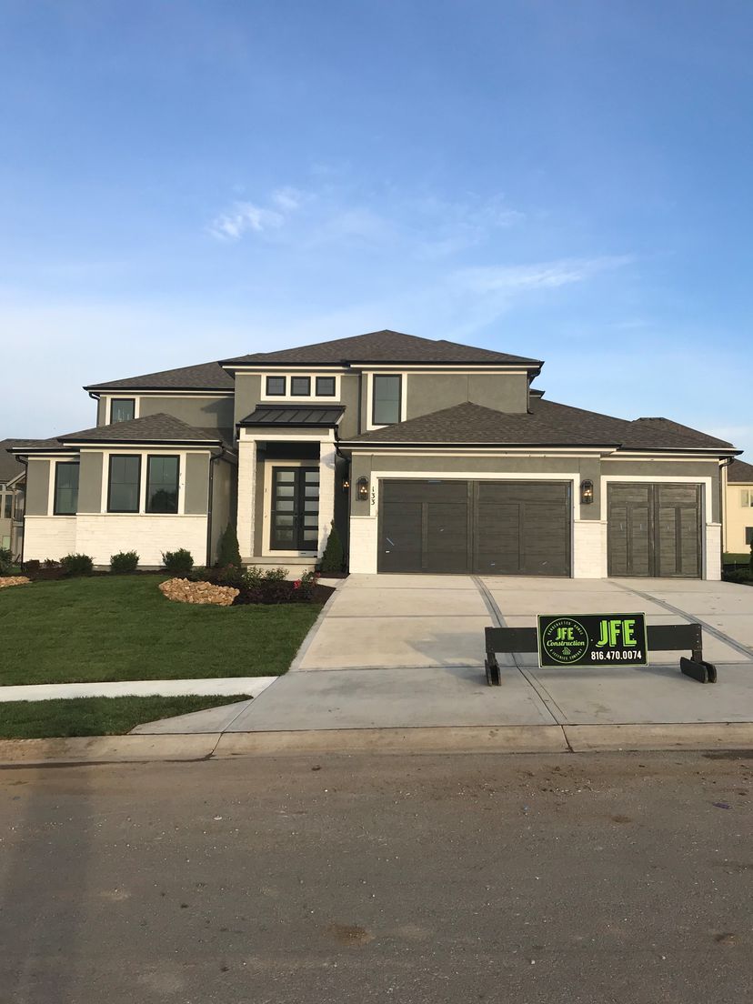 JFE Construction — 133 NW Mackenzie Dr