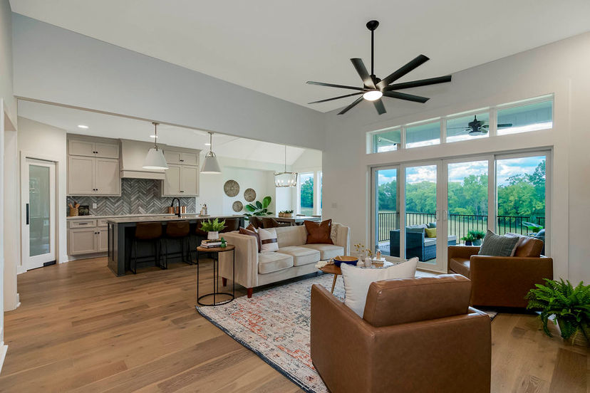 Rob Washam Homes — 10515 N Hawthorne Ave