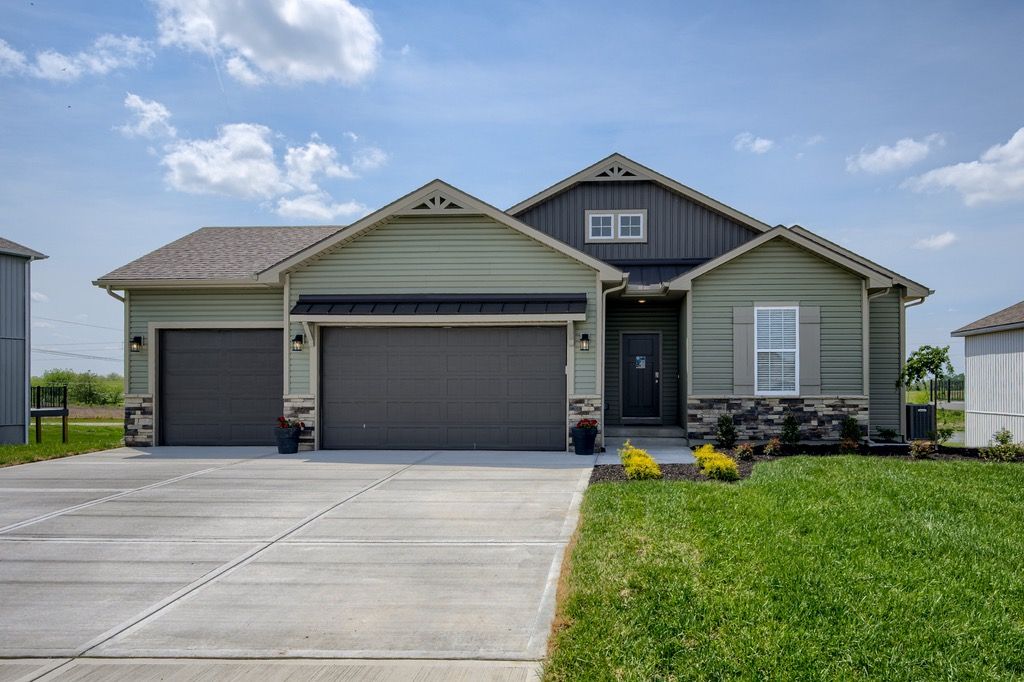 Ashlar Homes, LLC — 9458 N Amoret Ave
