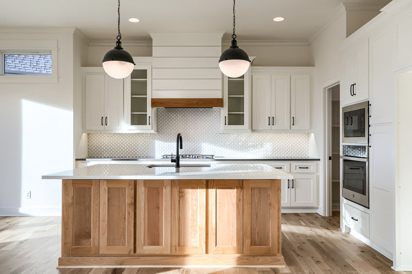 Symphony Homes, LLC — 11552 S Roundtree St