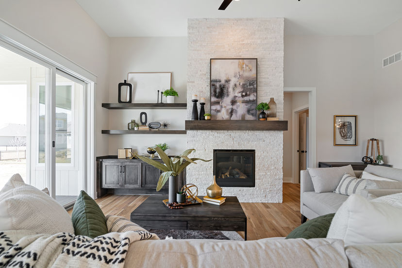 DCB Homes, LLC — 9252 Saddletop St