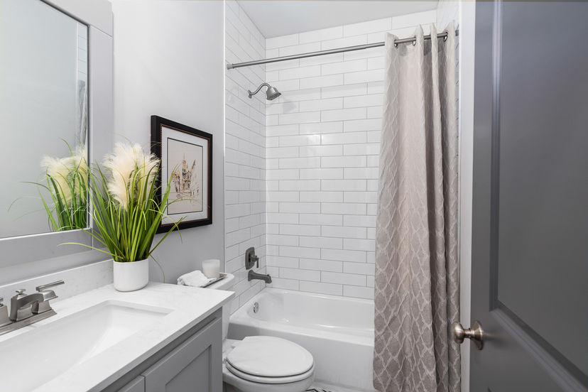 SAB Construction, LLC — 10632 N Bell St