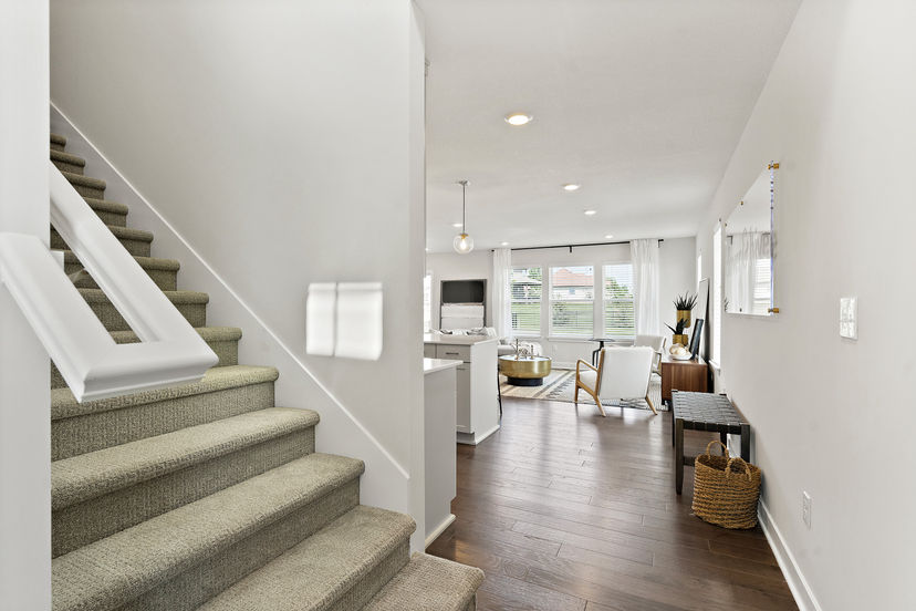 clover & hive — 12711 S Burrows St