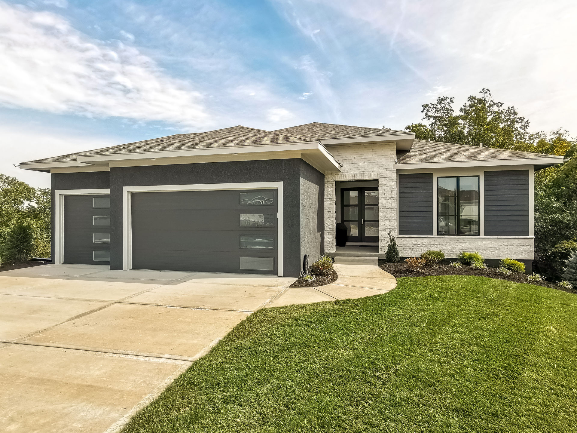 Don Julian Builders, Inc. — 7039 N London Ave