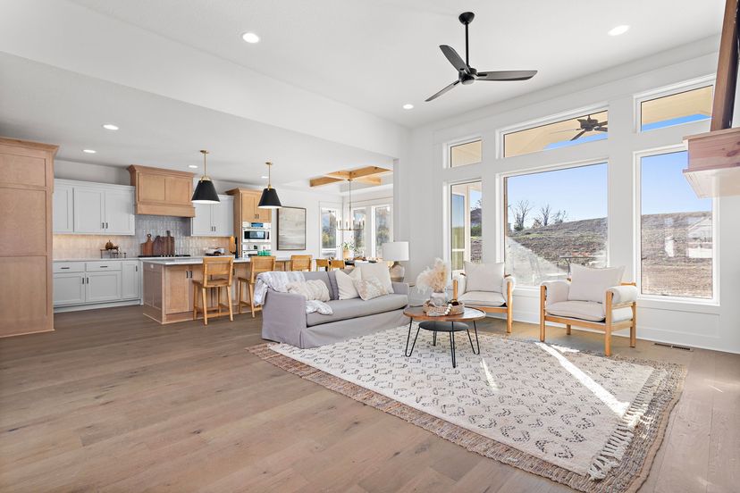 Dreams & Design Building — 6624 Belmont Dr