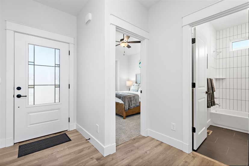 Drippé Homes Inc — 18811 Theden St