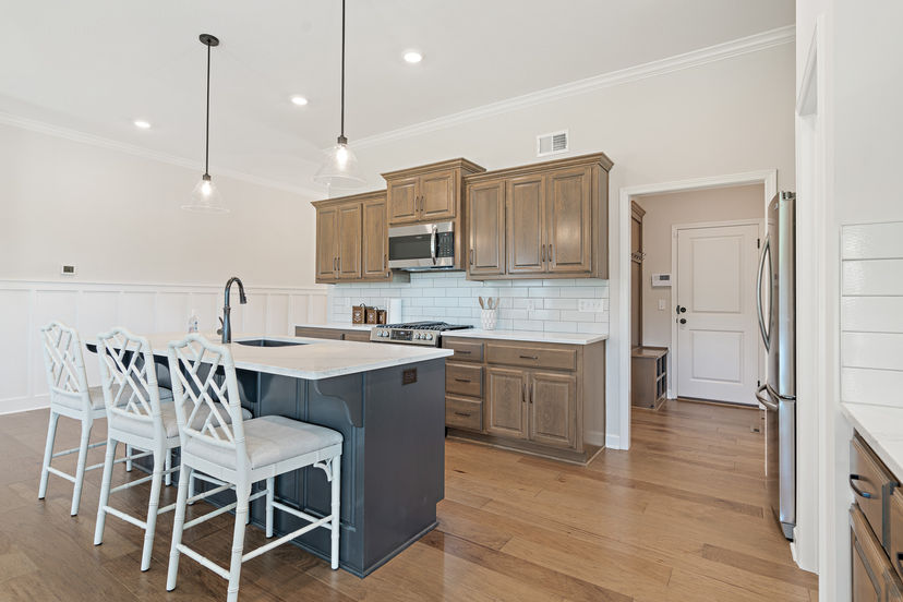 Summit Homes — 18820 189th St