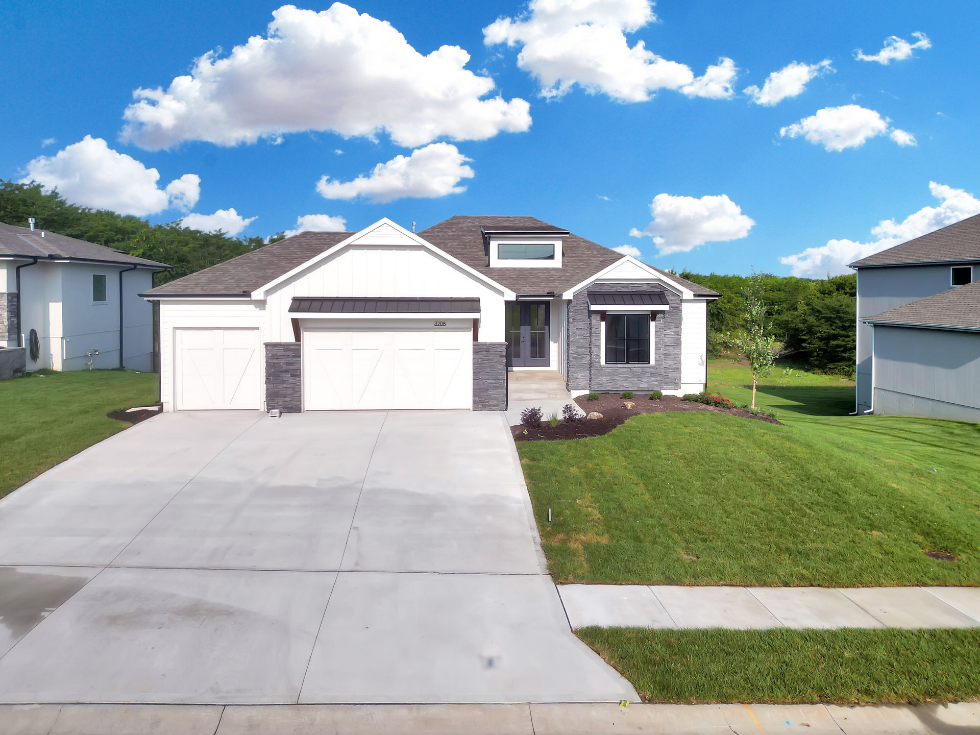 Stewart Builders LLC — 3208 SW Saddelbred Ter