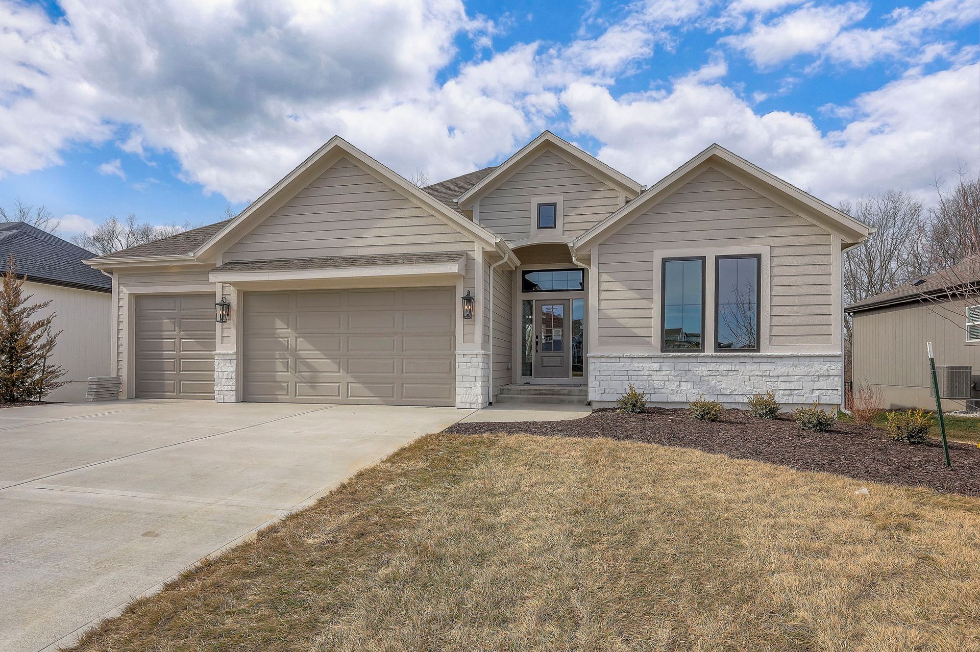 Roeser Homes — 17210 S Hall St