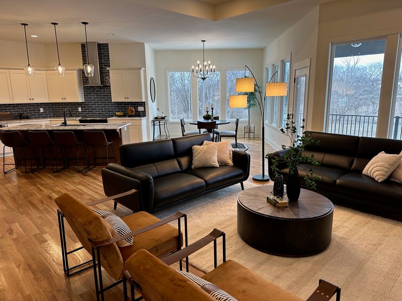Aspen Home Builders LLC — 2042 SW Red Barn Ln
