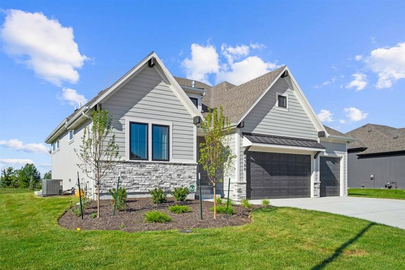 Roeser Homes — 4380 Aspen Dr