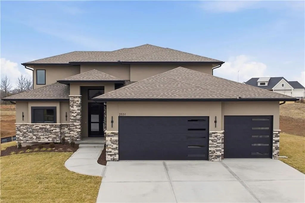 Walker Custom Homes — 2531 NE Woodand Oaks