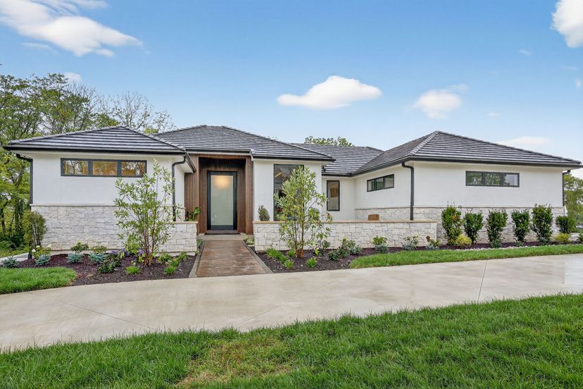 Casa Bella Construction — 7410 NW Pampas Ln
