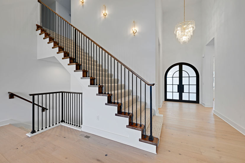 Roeser Homes — 17308 Earnshaw St