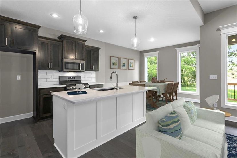 Dave Richards Homebuilding, Inc. — 225 SW Nelson Dr