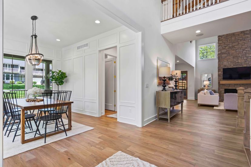 Roeser Homes — 6123 Howe Dr