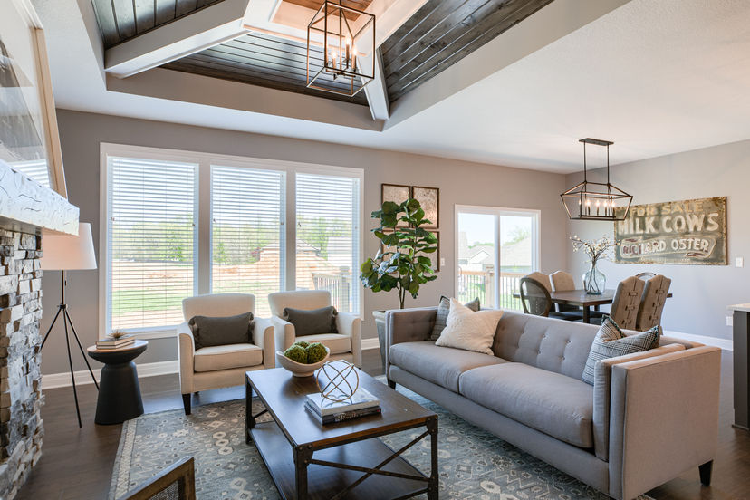 Ashlar Homes, LLC — 401 SW Hawthorne Ln