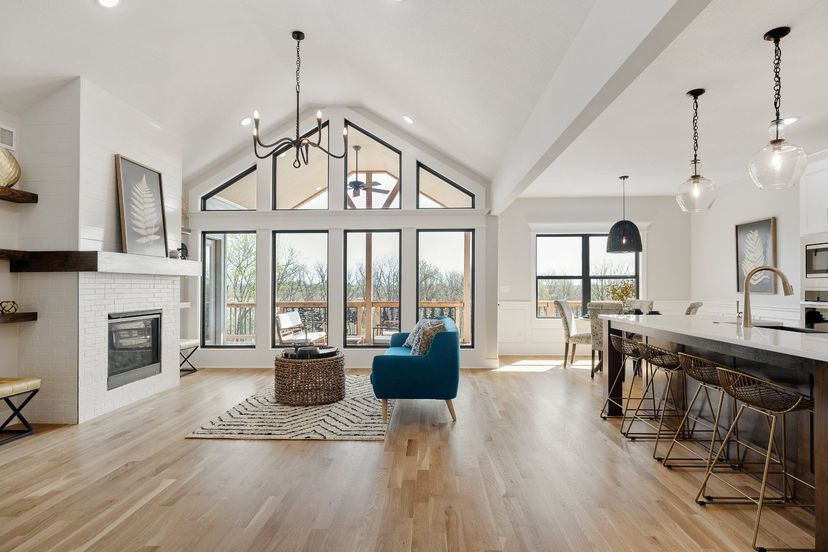 Lakeshore Homes LLC — 605 Blackhawke Dr
