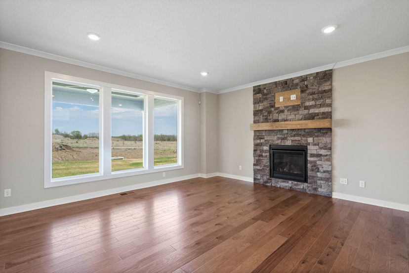 Summit Homes — 520 SE Carter Rd