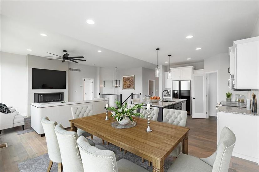 Dave Richards Homebuilding, Inc. — 808 NW Hickory Ridge Dr