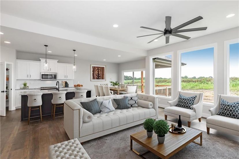 Dave Richards Homebuilding, Inc. — 808 NW Hickory Ridge Dr