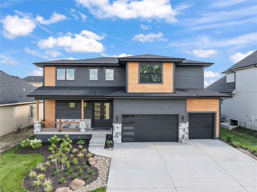 Lamendola Custom Homes LLC — 12403 W 183rd Ter