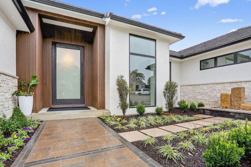 Casa Bella Construction — 7410 NW Pampas Ln