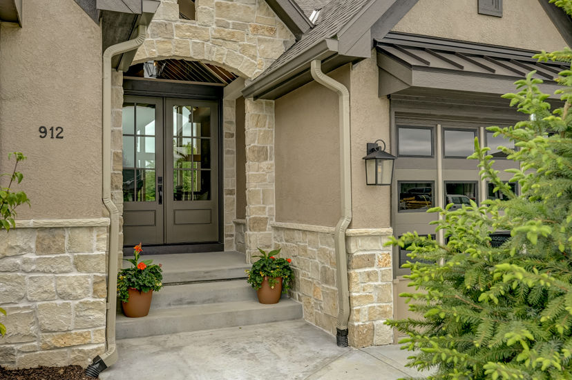 Riffe Homes — 912 Savannah Ln