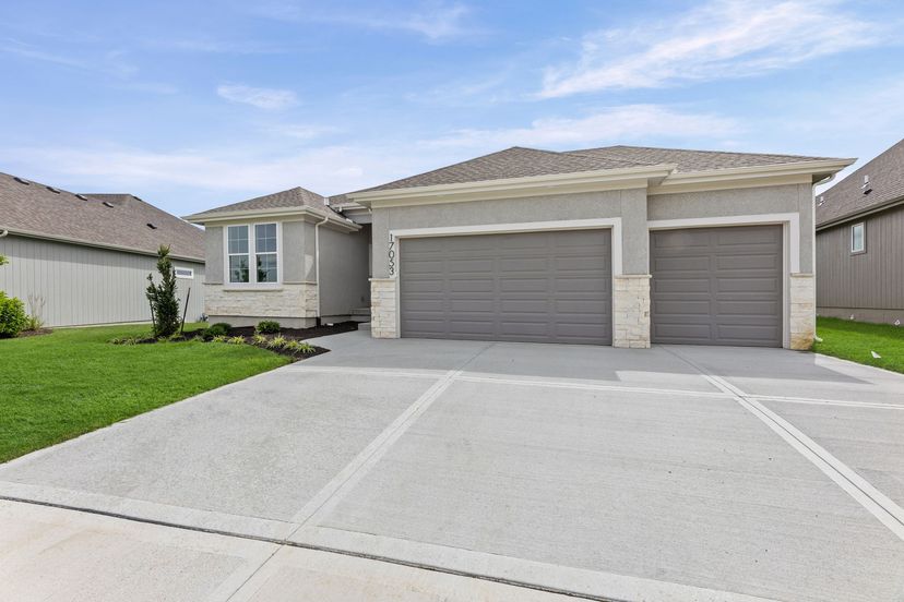 Harlow Homes, LLC — 17053 W. 168th Pl
