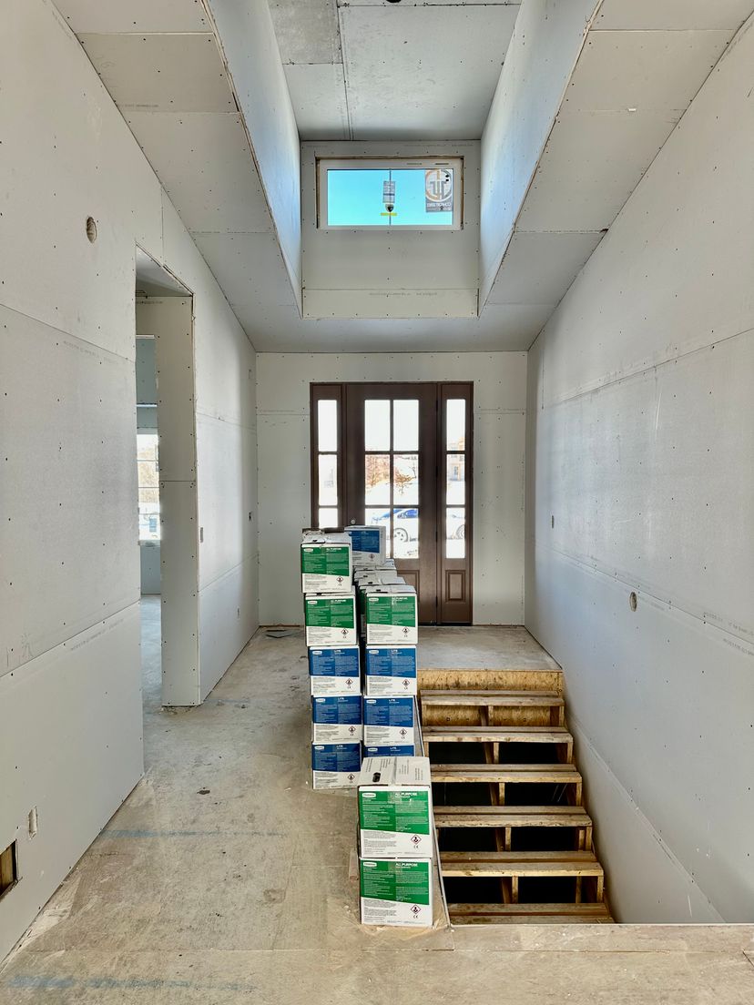 NEW LEAF CONSTRUCTION LLC — 913 Savannah Ln