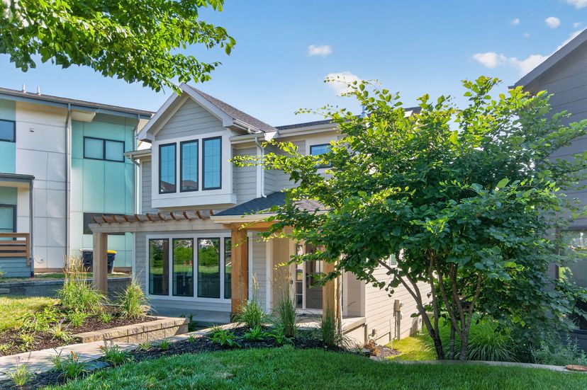James Engle Custom Homes — 2511 Forest Ave
