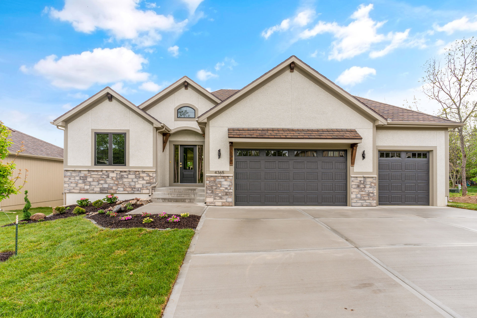 Park Ridge Homes, LLC — 4363 NE Hideaway Dr