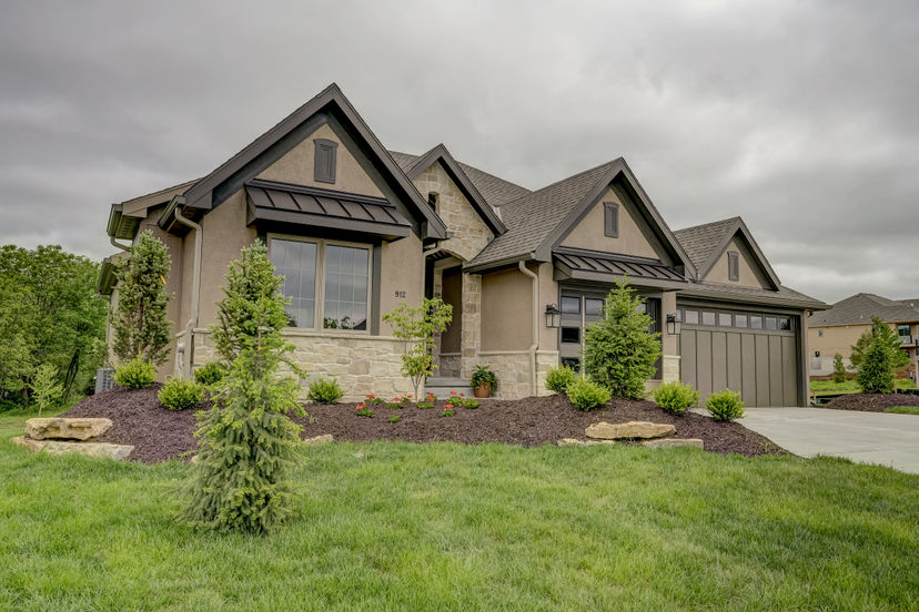 Riffe Homes — 912 Savannah Ln