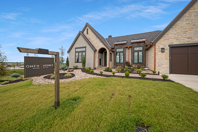 Owen Homes LLC — 8512 N Booth Ave