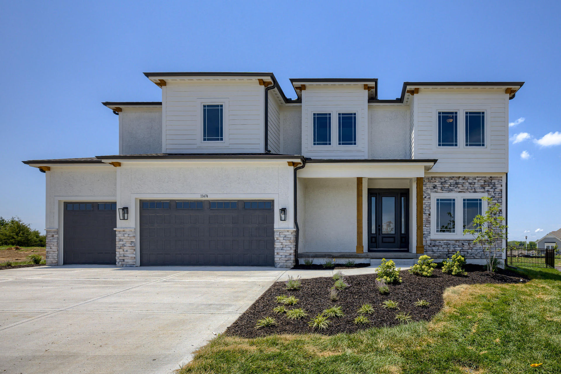 Symphony Homes, LLC — 11495 S Montclaire Dr
