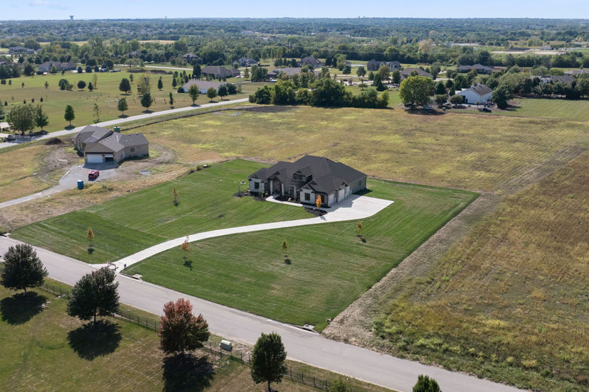 Dreams & Design Building — 10004 Stonehaus Dr