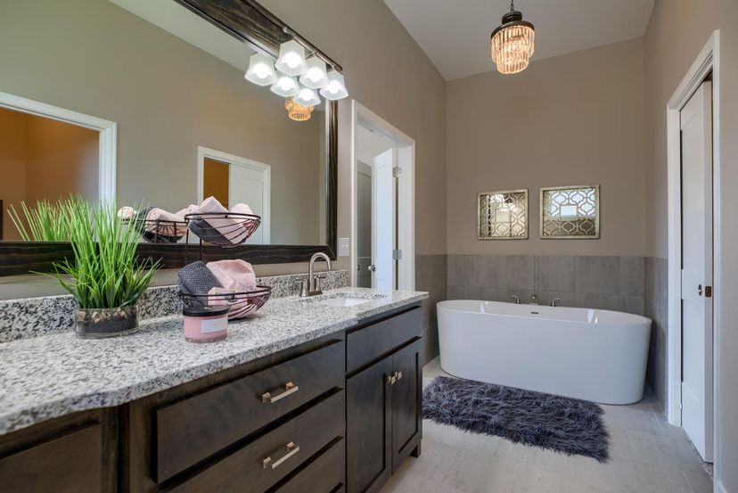 Chris George Homes — 16485 S Stagecoach St