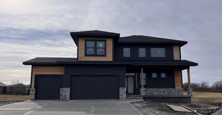 Lamendola Custom Homes LLC — 18747 W 193rd St