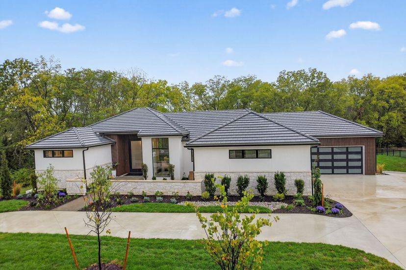 Casa Bella Construction — 7410 NW Pampas Ln