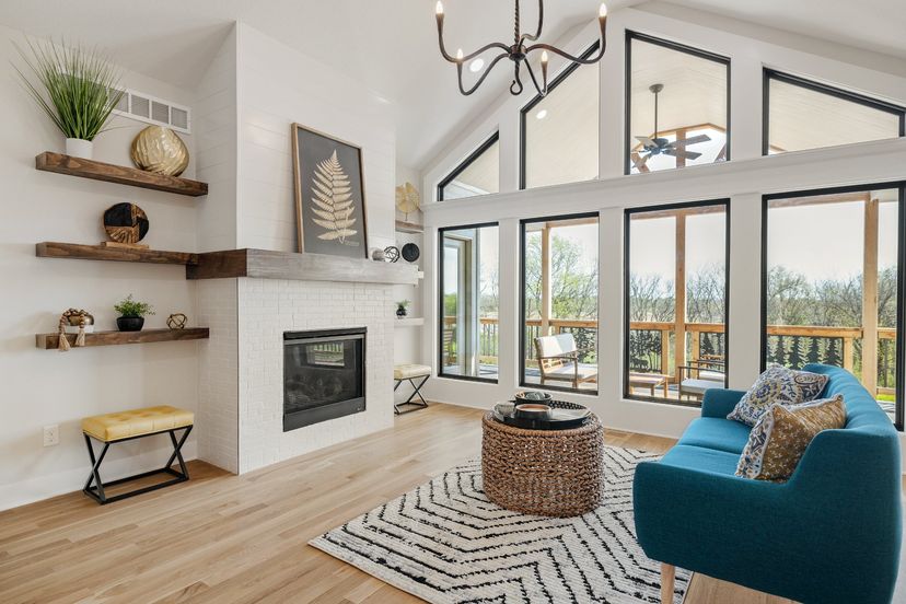 Lakeshore Homes LLC — 605 Blackhawke Dr