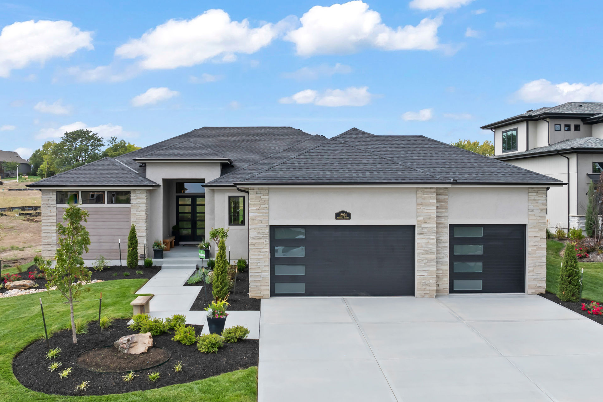 Willis Custom Homes, Inc. — 16924 Rosehill St
