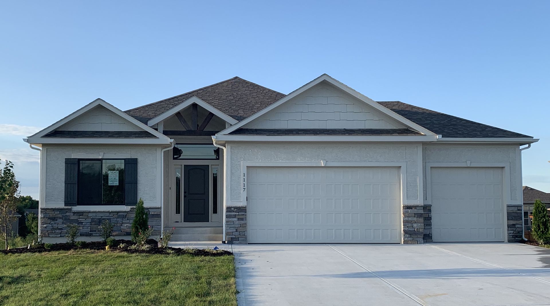 Dave Richards Homebuilding, Inc. — 808 NW Hickory Ridge Dr